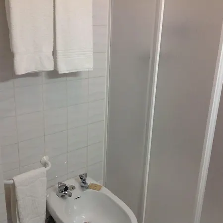 Ribeiro Hotell 2*
